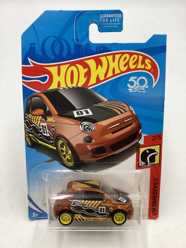 2018 Hot Wheels Super Treasure Hunt Fiat 500 with protector For Sale